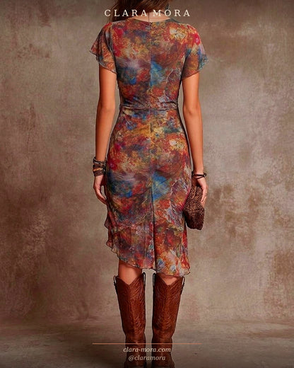 Vestido Midi Plisado con Escote en V · Estampado Artístico Boho